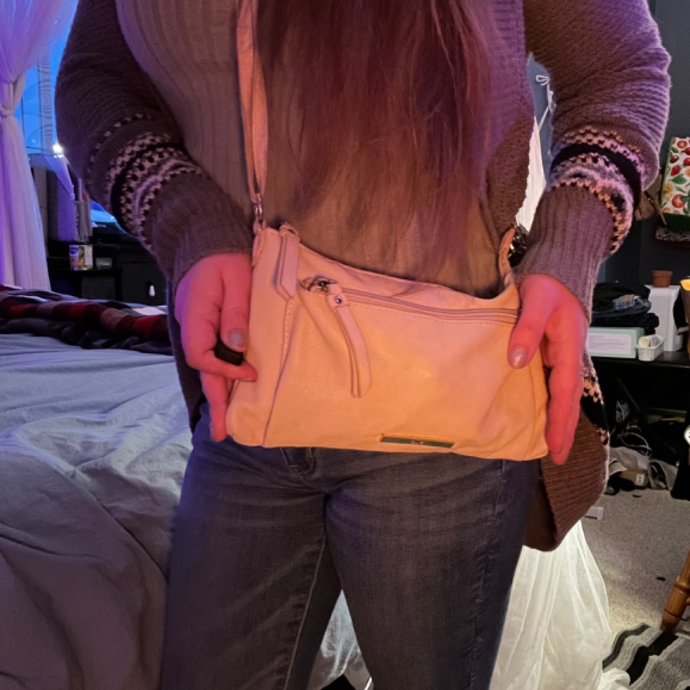 Purse - Picture 2 of 10